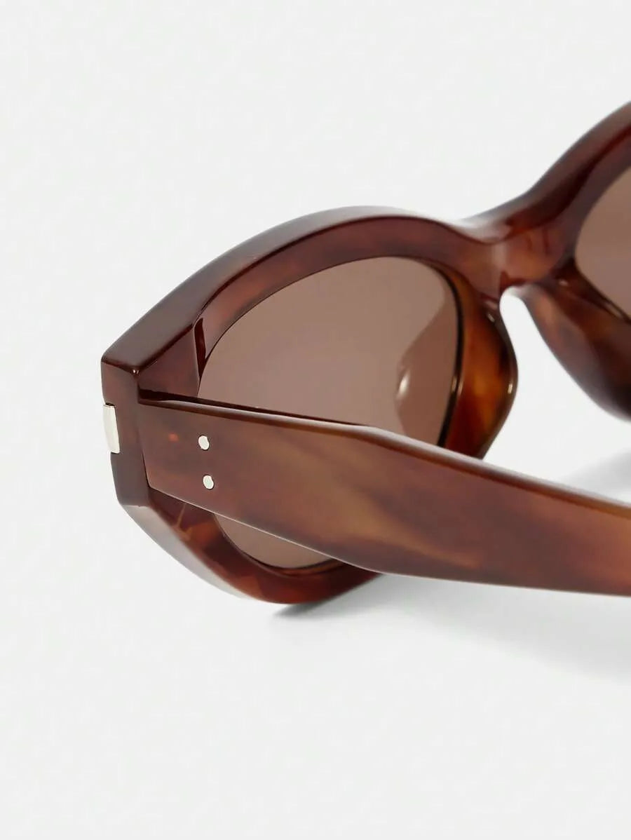 The Vision Edit: Textured Eyewear

Die Vision Edit: Strukturierte Brillen