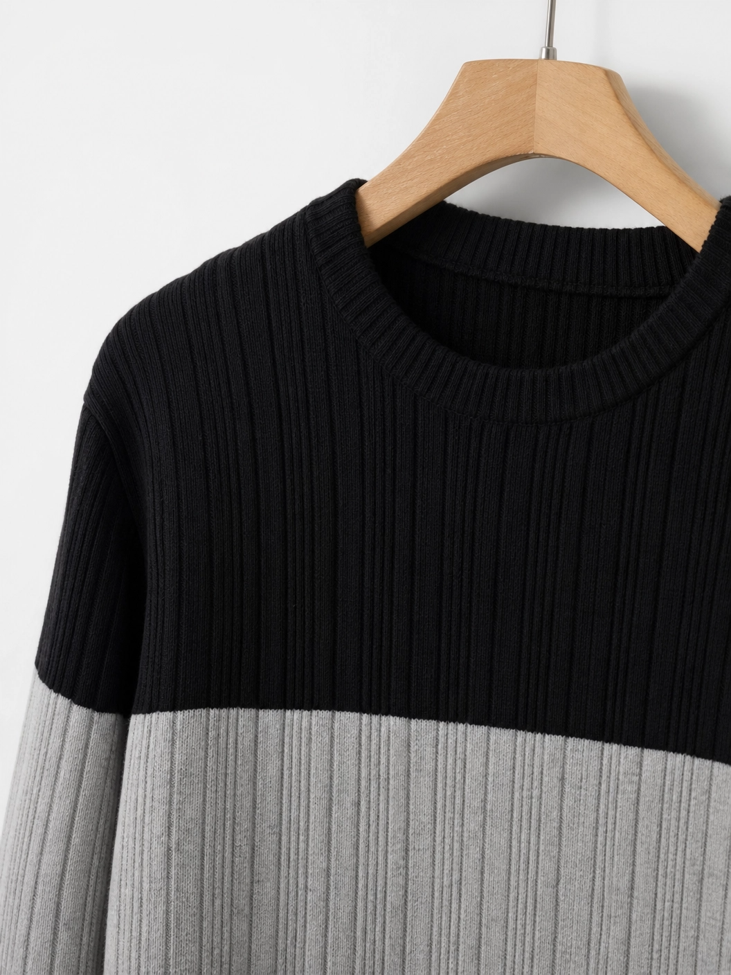 Minimalistischer Damen Pullover in Schwarz
